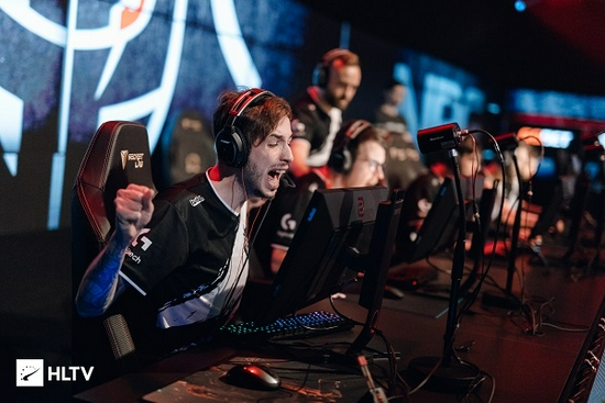 萨卡社媒晒 萨卡社媒晒