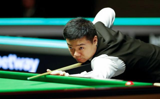 总冠军争夺 总冠军争夺