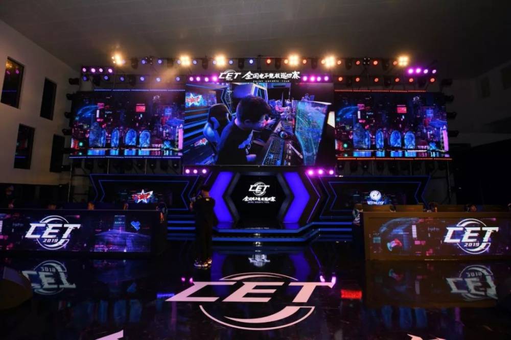 在半决赛中 在半决赛中